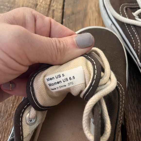 Unisex Vans - Picture 2 of 4